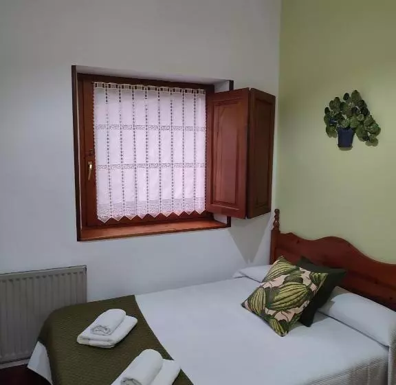 ホテル La Salmonera Cangas De Onís