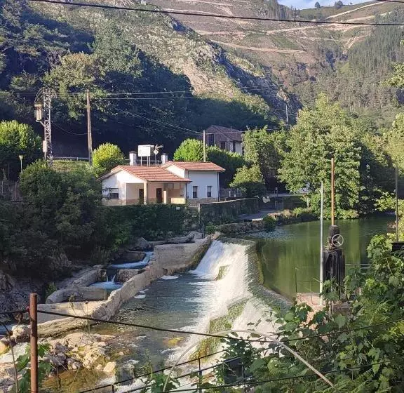 ホテル La Salmonera Cangas De Onís