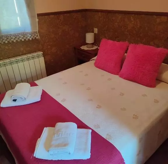 ホテル La Salmonera Cangas De Onís