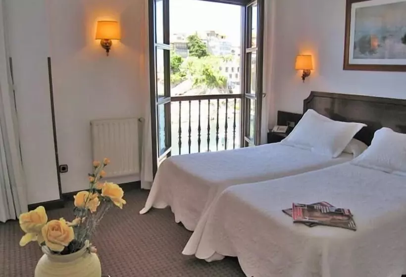 בית מלון כפרי Las Rocas