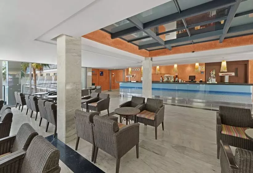 Отель Occidental Cala Vinas