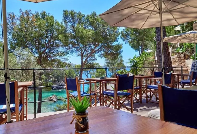 هتل Petit Cala Fornells