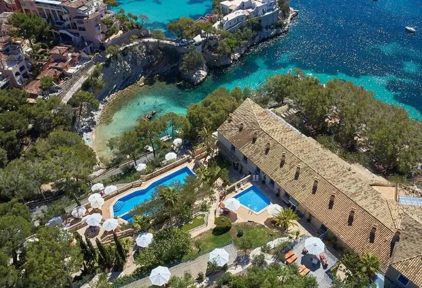هتل Petit Cala Fornells