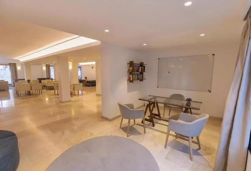 فندق R2 Veronica