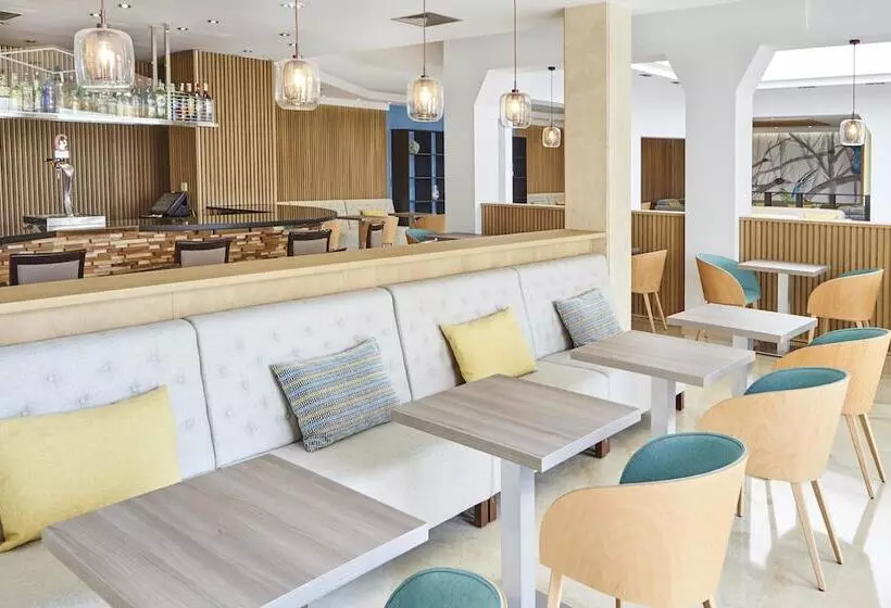 酒店 Universal Grand Leon & Spa