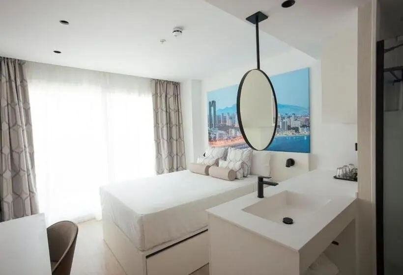 ホテル Villa España