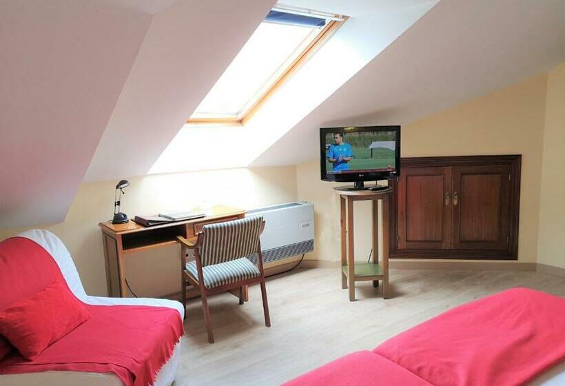 هتل Y Casona El Carmen