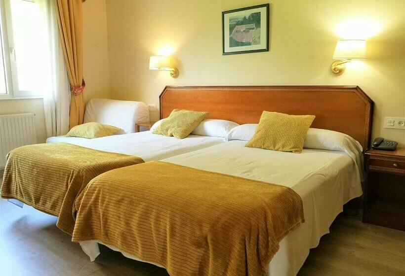 هتل Y Casona El Carmen