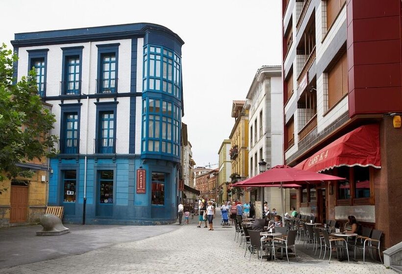 هتل Y Casona El Carmen