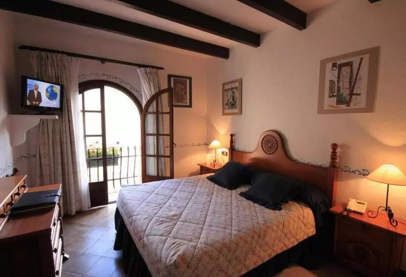 Petit Hotel Ses Rotges   Only Adults