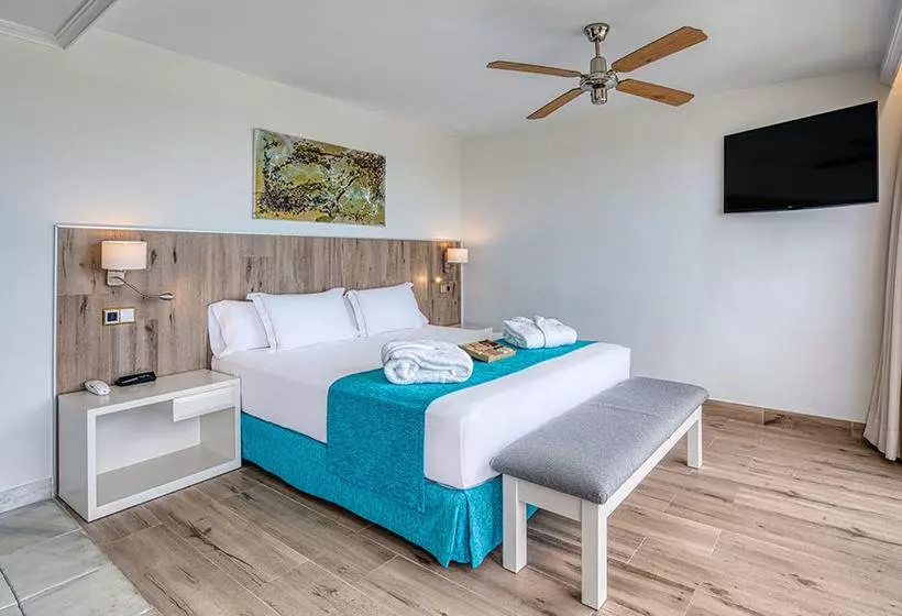 בית מלון כפרי Playavera