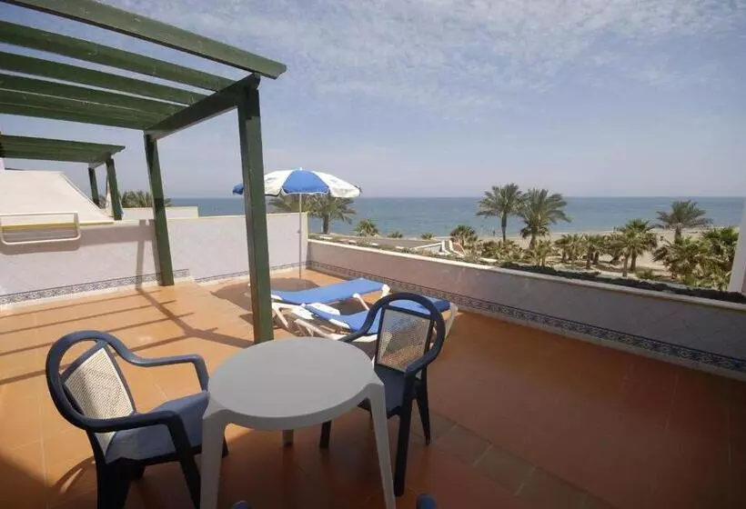 בית מלון כפרי Playavera