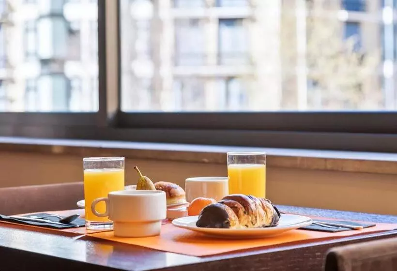 Отель Acta Antibes