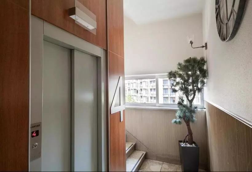 Отель Acta Antibes