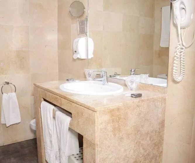 Отель Benetusser