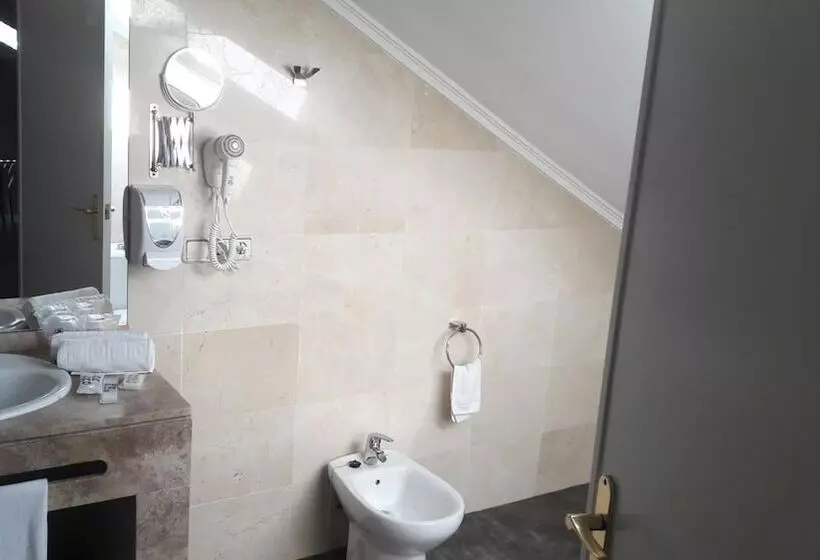 Отель Benetusser