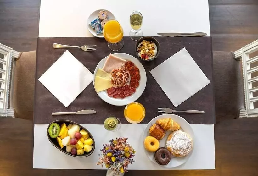 Отель Blancafort Spa Termal