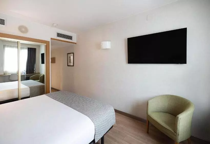 בית מלון כפרי Catalonia Albeniz