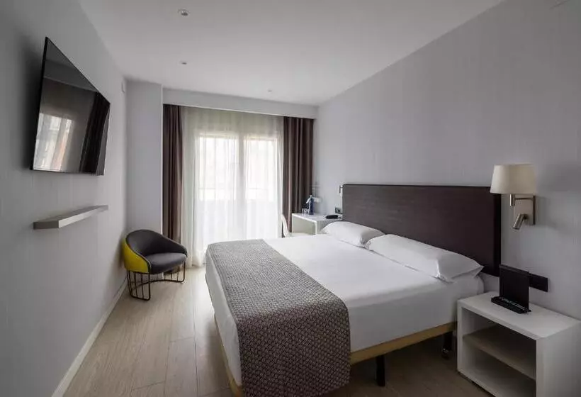 בית מלון כפרי Catalonia Albeniz