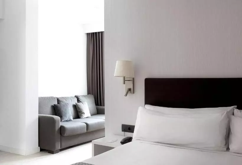 בית מלון כפרי Catalonia Albeniz