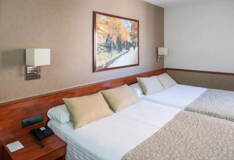 Отель Catalonia Park Putxet