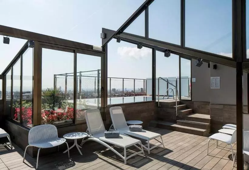 Отель Catalonia Park Putxet