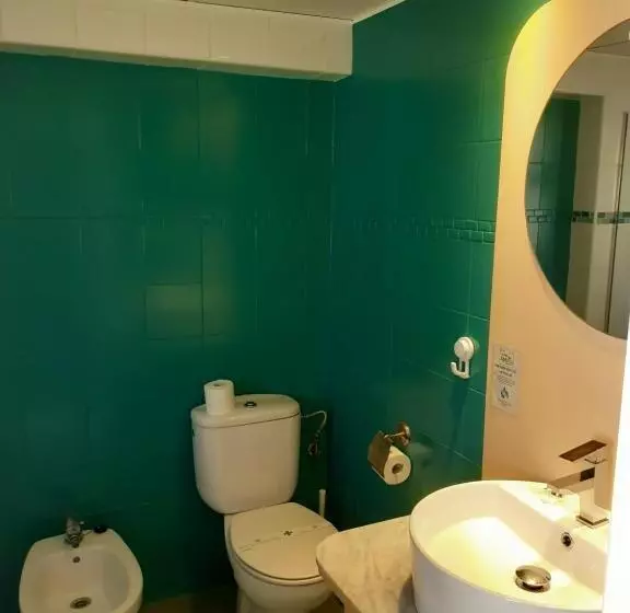 בית מלון כפרי Clibomar Jamaica