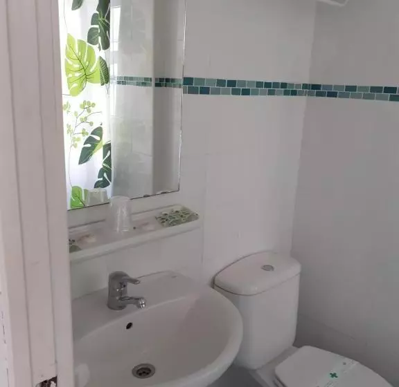 בית מלון כפרי Clibomar Jamaica