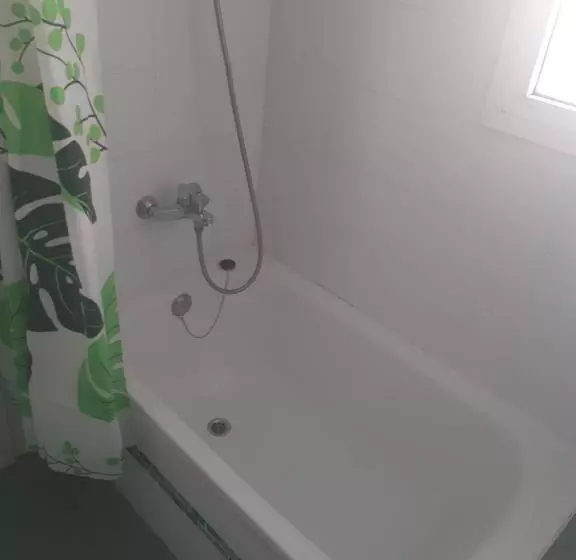 בית מלון כפרי Clibomar Jamaica