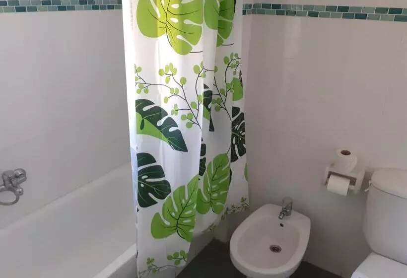 בית מלון כפרי Clibomar Jamaica