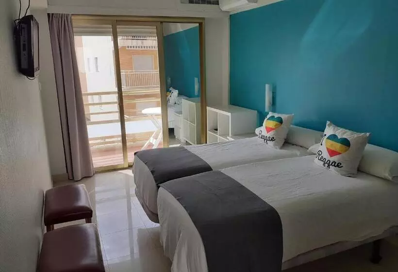 בית מלון כפרי Clibomar Jamaica