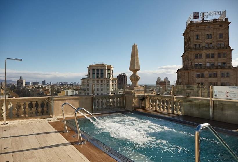 هتل El Avenida Palace