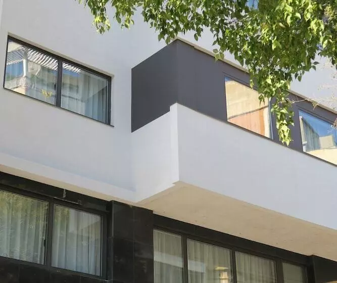 Отель Hg City Suites Barcelona