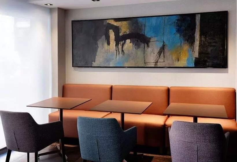 Отель Hg City Suites Barcelona