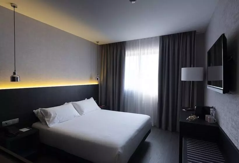 Отель Hg City Suites Barcelona