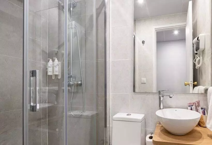 Отель htop Bcn City