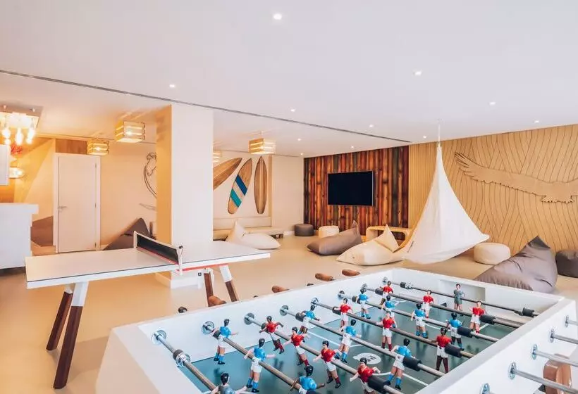 Отель Iberostar Waves Alcudia Park