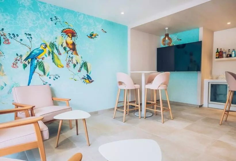 Отель Iberostar Waves Alcudia Park