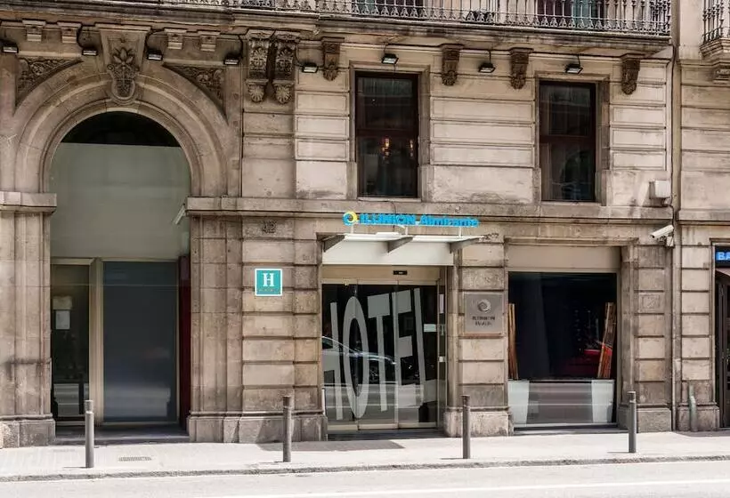 Отель Ilunion Almirante