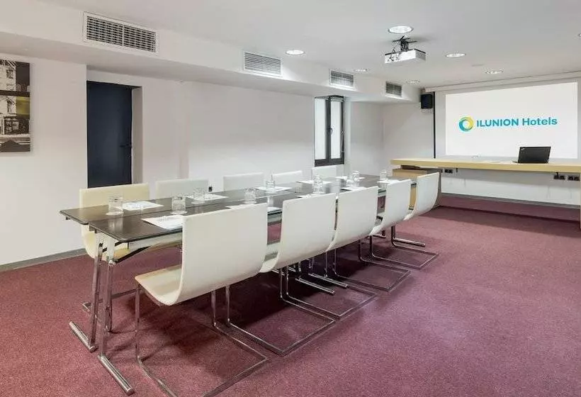 Отель Ilunion Almirante