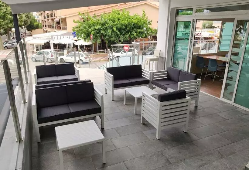 ホテル Internacional