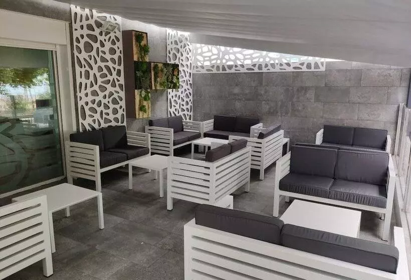 ホテル Internacional