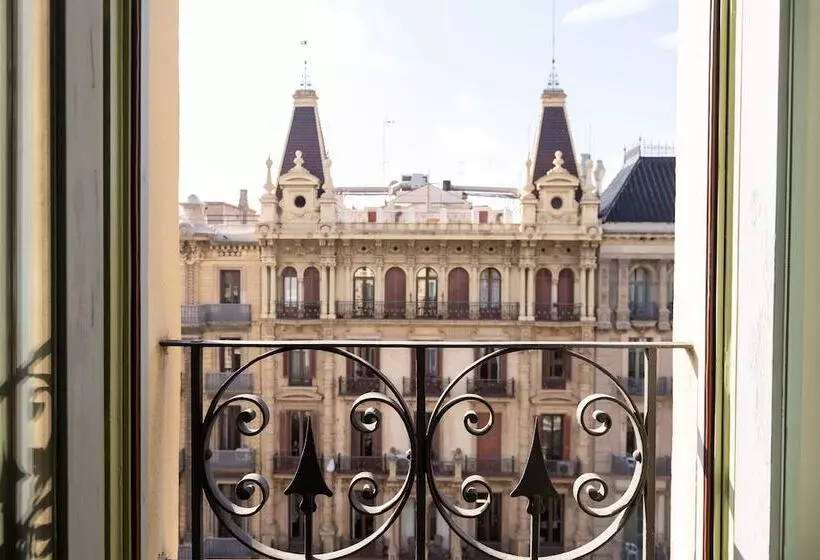 Отель Onix Rambla