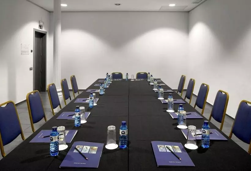 Отель Onix Rambla