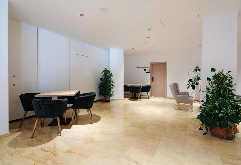 ホテル Thb Maria Isabel  Adults Only