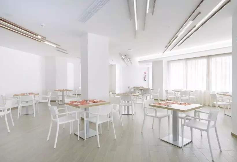 ホテル Thb Maria Isabel  Adults Only