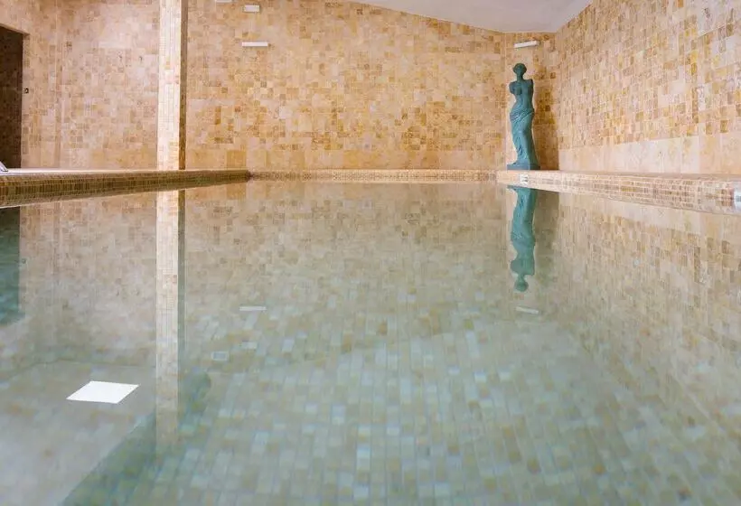 ホテル Thb Maria Isabel  Adults Only