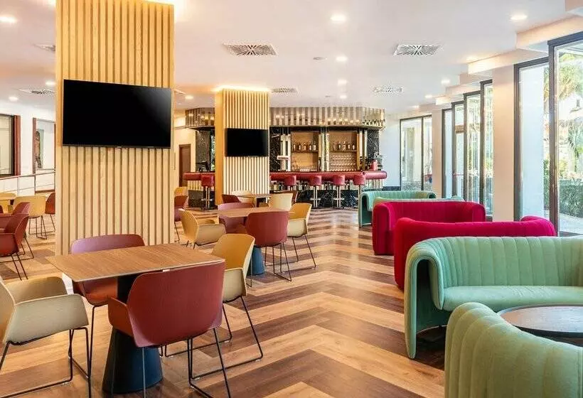 ホテル Vibra Beverly Playa