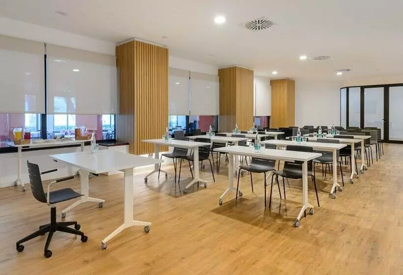 ホテル Vibra Beverly Playa