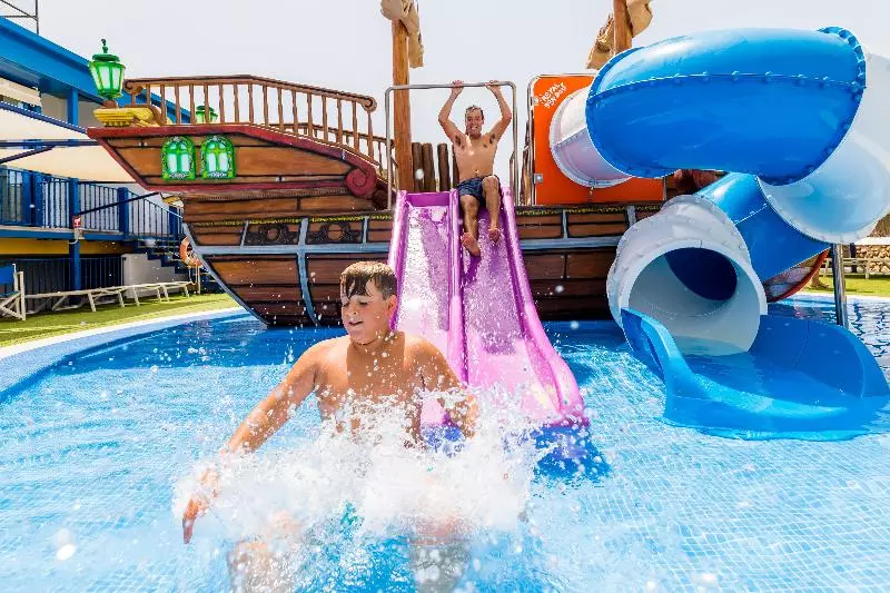 Royal Son Bou Family Club